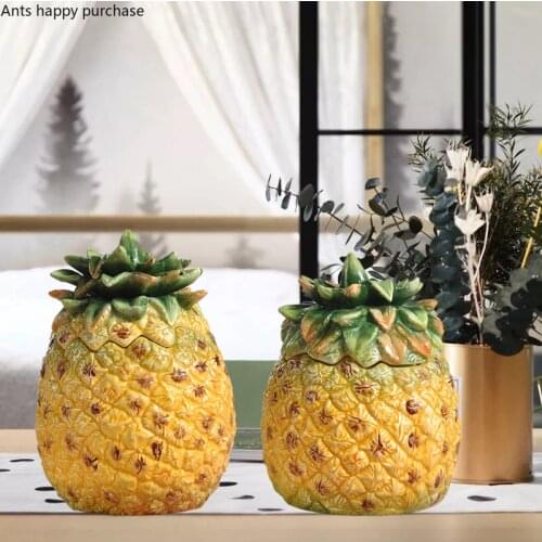 Ceramics Pineapple Storage Tank Hand Painted Candy Jar Storage Ornaments Handmade Decorative Jar Crafts Storage Box with Cover