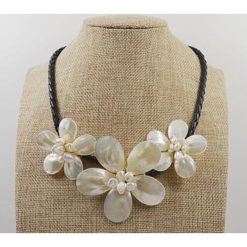 Unique Pearls Jewellery Handmade Shell Flower Necklace White Pearls Top Quality Shell Wedding Party Gift Jewelry For Women