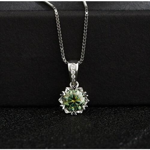 BOEYCJR Snowflake 925 Silver 1ct/2ct Green Moissanite VVS1 Engagement Elegant Wedding Pendant Necklace for Women Gift