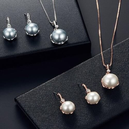 2021 Trend Pearl Necklace Earring Set Jewelry for Women Round Love Flower Fashion Accessories Pendant Ornaments For Party Gift