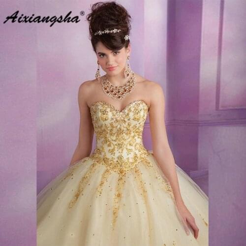 Fashion Ball Gowns Vintage Victorian Gothic Style Purple Light Red Champagne Elegant Quinceanera Dresses for 15 Years Party