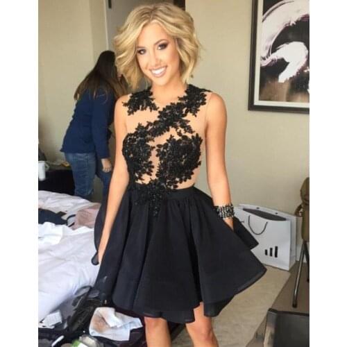Newest Black Lace Appliques Cocktail Dresses Illusion Jewel Neck Sleeveless Short Party Homecoming Dresses Club Gowns