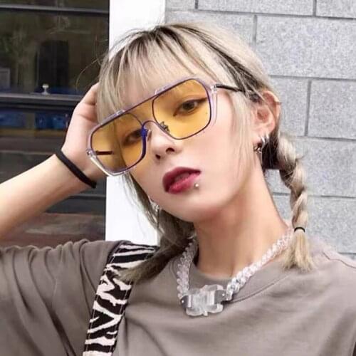 New Square Sunglasses Women Oversized Retro Yellow Lens Eyewear Metal Frame Sun Glasses for Female luxury Brand Designer uv400