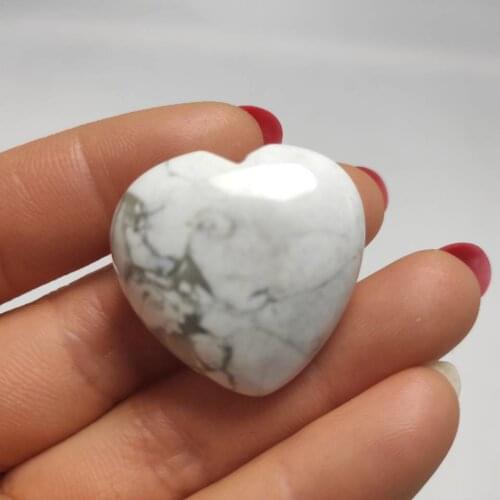 4pcs Natural White Turquoise Polished Heart Shaped Crystal Stones Healing Decor Gift Natural Quartz Crystals