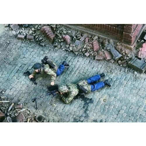 German resin soldiers in World War II German soldiers in battle two-person kit model 1：35