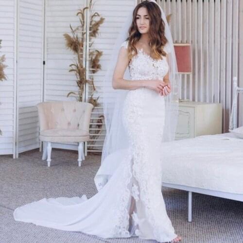 Wedding Dress Mermaid V-Neck Cap Sleeve Lace Appliques Sequined Tulle Button Back Floor Length Sweep Train Gorgeous Bride Gown