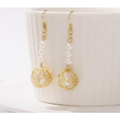 Jaeeyin 2021 Sweet White Pearl Copper Wire Twist Metal Line Gold Color Ball Fashion Fish Hook Dainty Jewelry Drop Earrings Craft