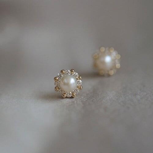 Cute Female White Pearl Earrings Crystal 925 Sterling Silver Gold Earrings For Women Vintage Round Flower Stud Earrings
