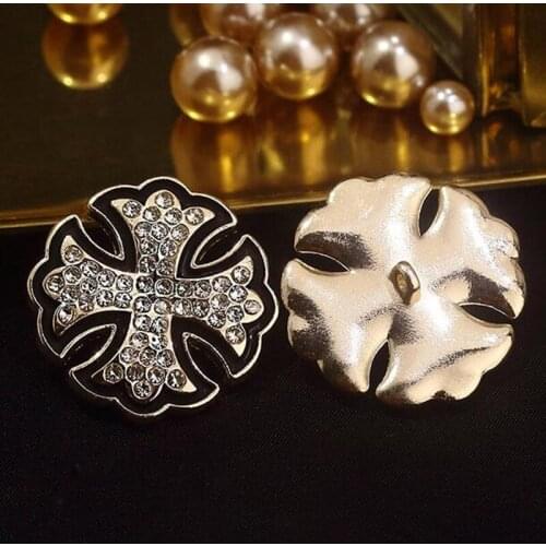 High-grade rhinestone buttons 7 pieces a lot coat jacket suit sweater wild diamond-set crystal female diamond buttons wallvell