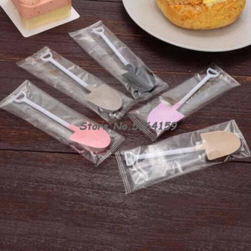 100 Pcs/Pack Dessert Spoons Plastic Disposable Dessert Stick Cake Scoop Shovel Shape Ice Cream Spoon Cute Party Cutlery Supplies