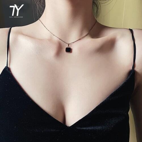 2020 new classic black square pendant colorless titanium steel womens necklace party luxury short neck chain clavicle chain