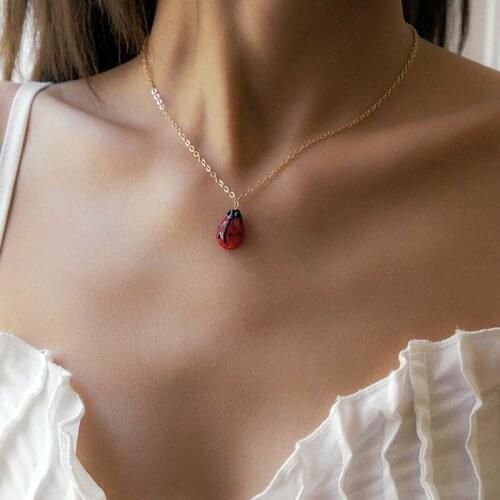 Vintage Creative Coccinella Septempunctata Ladybird Pendant Necklace Women Simple Chains Clavicle Necklace Colar Jewelry Gift