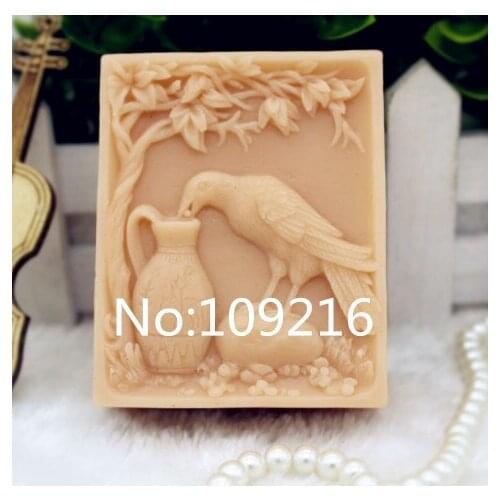 New Product!!1pcs Drinking Crow(zx193) Food Grade Silicone Handmade Soap Mold Crafts DIY Mould