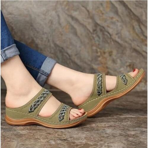 Slip-on basic beach sandals women slippers 2021 fashion solid casual shoes woman comfortable wedges summer shoes women sandals
