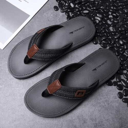 2021 Flip- Flops Summer Men Slippers Beach Sandals Comfortable Men Casual Shoes Fashion Indoor Flat Men Flip Flops 3 Colors