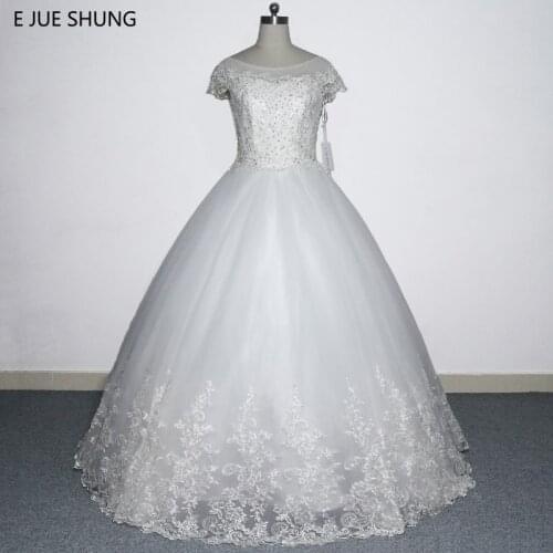 E JUE SHUNG White Vintage Lace Appliques Ball Gown Wedding Dresses 2018 Key hole Cap Sleeves Luxury Wedding Gowns robe de soiree