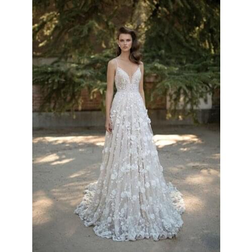 SSYFashion New Luxury Wedding Dress Sexy V-neck Backless Beach Sweep Train Champagne Lace Flower Lllusion Formal Wedding Gown