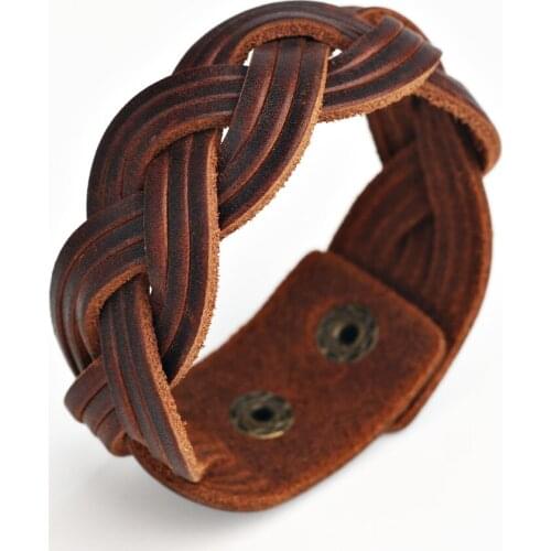 2021 Fashion Jewelry Vintage Hand-woven Multilayer Brown Leather Wide Bracelet Charm Cuffs Button Bracelet Womens Pulseras