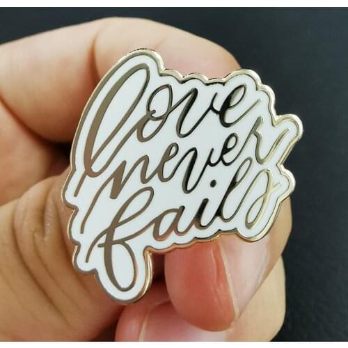 Cartoons Love Never Fails Christian Quote Brooch Pins Enamel Metal Badges Lapel Pin Brooches Jackets Fashion Jewelry Accessories