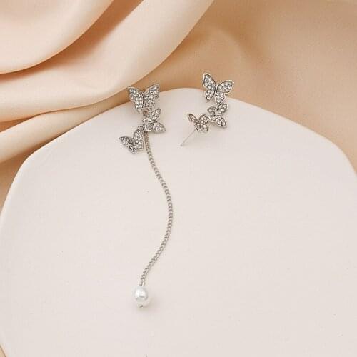 Korea Shiny Rhinestone Asymmetric Butterfly Earrings Women Fairy Silver Color Insect Long Drop Dangle Earrings Party Jewelry