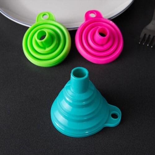 Kitchen Tool DIY Food-Grade Folding Silicone Funnel Household Liquid Dispensing Mini Funnel Random Color Kitchen Accessories