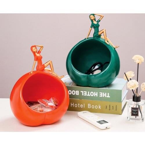 Creative Resin Crafts Modern Girl Key Candy Snacks Storage Tray Home Adornment Entrance Living Room Desktop Ornaments