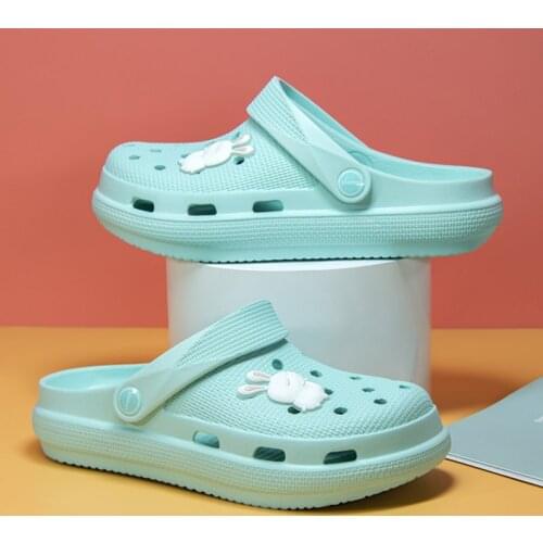 New Summer Women Hole Shoe Runner Clogs Sandal Flat Beach Slipper Outdoor EVA Bottom Slides Casual Female Garden Sandals Slipper