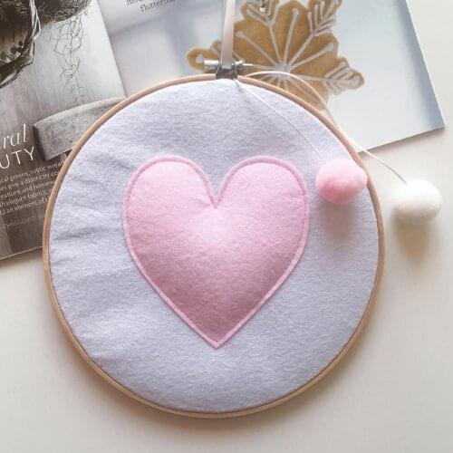 Nordic Style Felt Feather Heart Shaped Decorative Handing Pendant Photo Props Home Decor