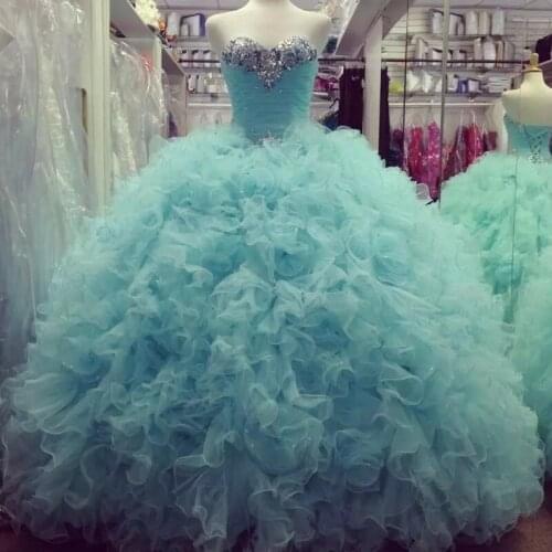Sky Blue Sleeveless Organza Ruffles Ball Gown Quinceanera Dresses Sweetheart Beading Crystals Sweet 16 Prom Party Dresses