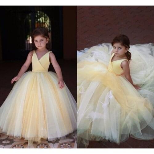 Lovely Yellow Flower Girl Dresses For Wedding V Neck Pleats Ball Gown Floor Length Modest Girls Pageant Party Gowns