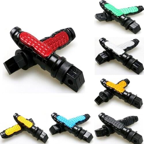 Universal Motorcycle Footrests for Honda Yamaha Retro Black Scooter Cheap Foot Rest Pegs Motorbike Scooter Motor Refit Pedals