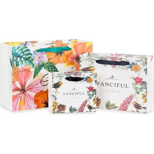 5pcs 2019 Hot sale Candy Bag Box for Party Wedding Favours Gift Boxes Merry Christmas gift box Event Party Decoration Supplies