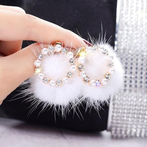 Fashion Crystal Pearl Big Fur Ball Stud Earring For Women Girl Soft Cute Fluffy Pompom Round Earring Jewelry