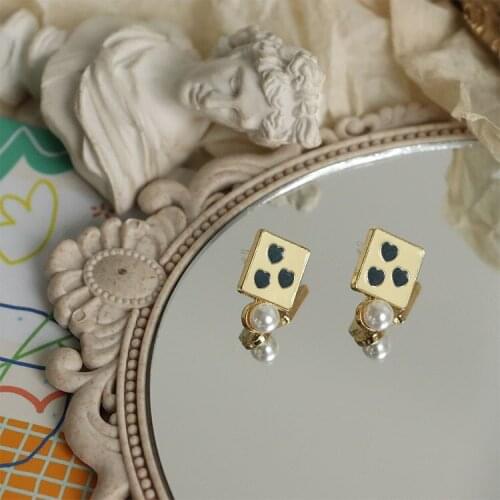 Pearl Stud Earrings Silver Needle Retro Geometric Love Romantic Original Design Earrings New Fashion Charming Womens Jewelry