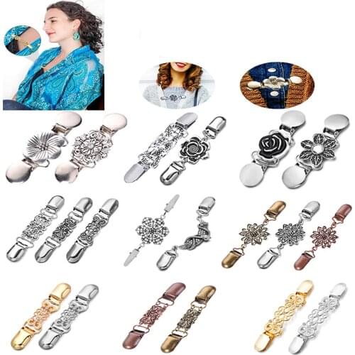 Retro Duckbill Buckle Clip Brooch for Women Shawl Scarf Cardigan Sweater Brooch Clip Hollow Alloy Flora Collar Clothing Jewelry