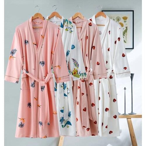 100% Cotton Robe For Women Lovely Strawberry Printing Bathrobe Soft Ladies Casual Cotton Sleeprobe Loose Homewear