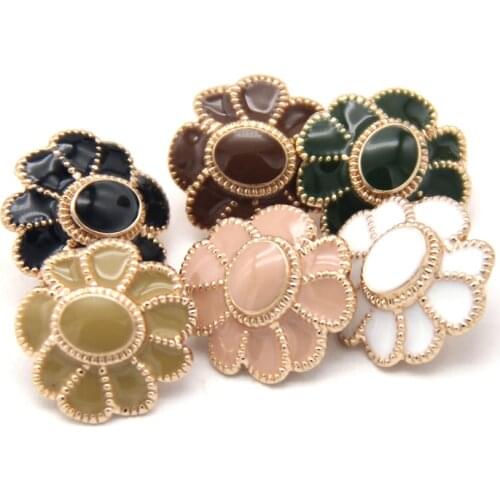 Vintage Color Flower Gold Metal Sewing Buttons For Clothes Women Coat Sweaters Decorative DIY Big Handmade Accessories Wholesale