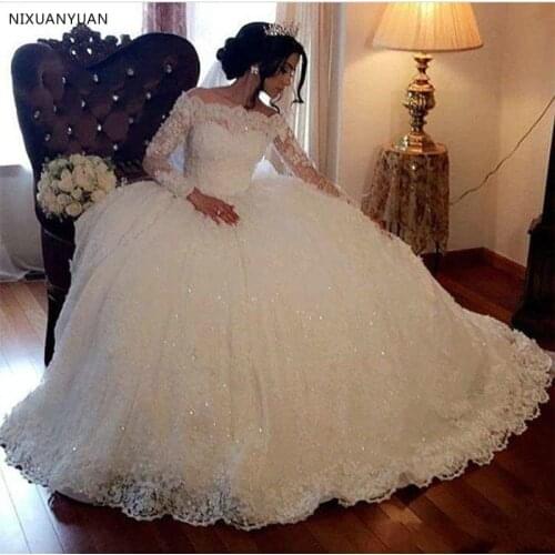 Ball Gown Wedding Dresses 2021 Vintage Long Sleeves Lace Appliques Sequins Puffy Arabic Dubai Formal Church Bridal Wedding Gowns
