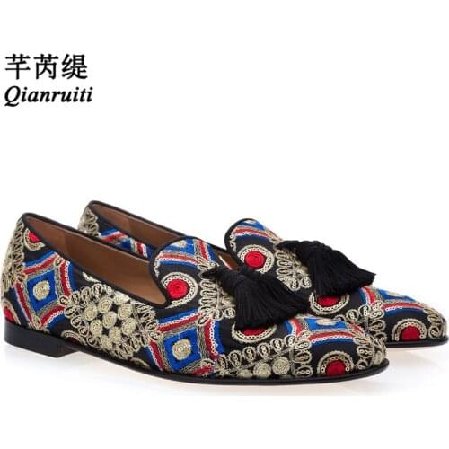 Qianruiti Mixed Colors Sequined Embroidered Prom Party Shoes Zapatillas Hombre Casual Slip On Fringe Shoes Tassel Loafers Men