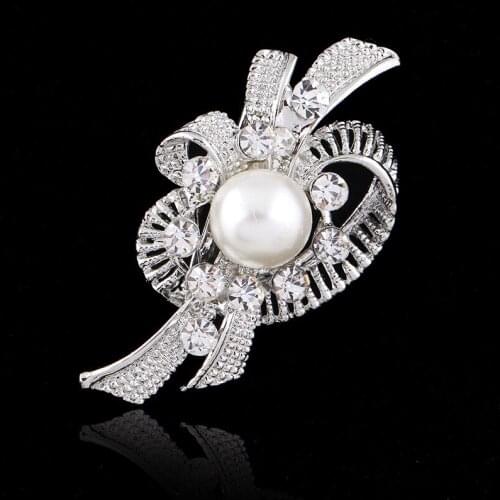 Imitation Pearl Clear Crystal Rhinestones Diamante Brooch Pins for Women Wedding Bridal Party Bouquet DIY Accessories AB081