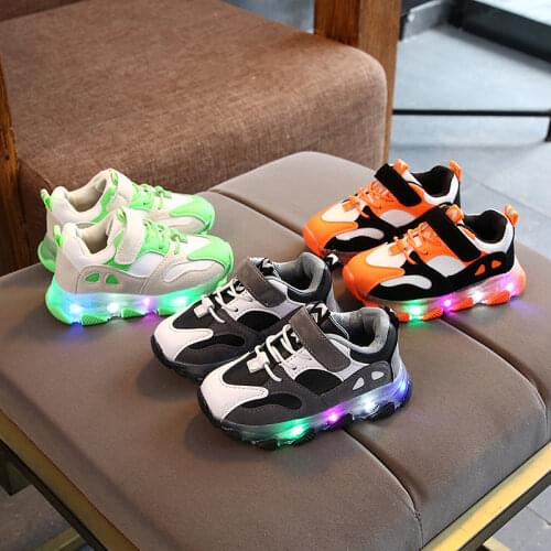La MaxPa Kids Glowing Shoes