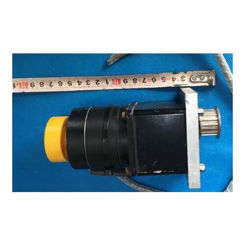 UPH566TG07-B STEPPER motor , used in good condition . 80% appearance new , good working , free shipping