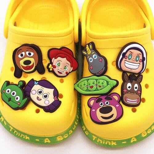 Single Sale 1pc Buzz Dinosaur Woody Bear PVC Shoe Charms Decoration Shoe Accessories for Wristbands Backpack Kids Party Gift