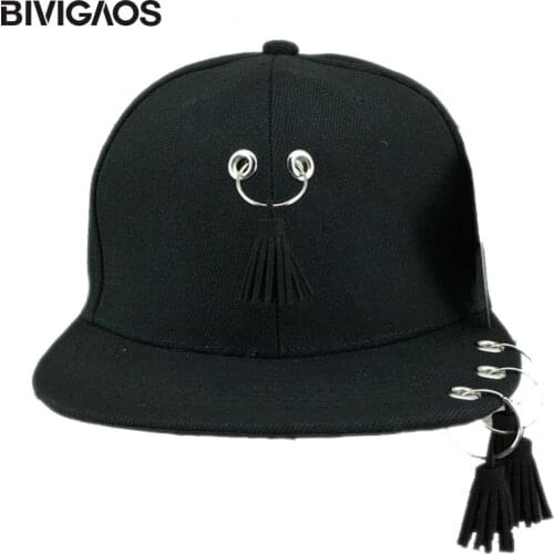 New Womens Personality Tide Iron Ring Tassel Snapback Caps Black Hip Hop Hat Punk Rock Style Baseball Caps For Women Men Chapeu