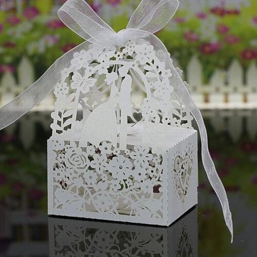 20pcs Romantic Laser Cut Wedding Candy Box Bride Groom Carved Pattern Wedding Box Gift Box Pearl Paper Hollow Out Wedding Favor