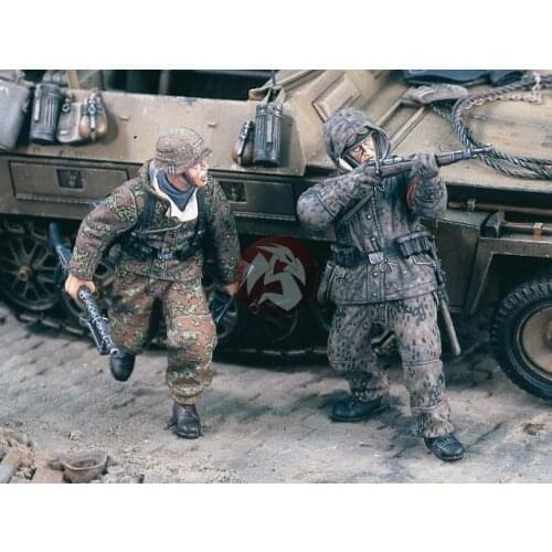 1/35 Scale Unpainted Resin Figure Attacking