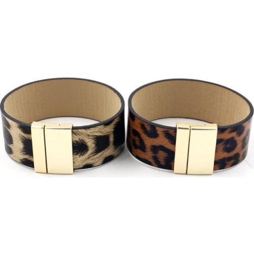 Vegan Leather Leopard Cuff Bracelets For Women Leopard Leather Bangles Fashion Horse Feathers Leather Bracelets Cuff Bangle