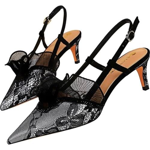 Европейская мода, высокие каблуки, узкие кружевные кружева, выгравированные сандалии