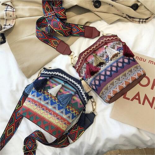 Casual Hand Woven Hobo Crossbody Ethnic Straw Bags Women Handbag Retro Flap Rattan Straw Beach Tassel Women Messenger Bags