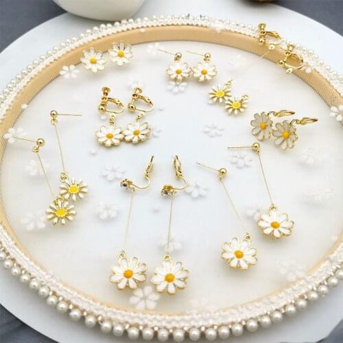 Korean Small Daisy Drop Dangle Earrings For Women Girls Flowers Summer Simple Earrings Ear Jewelry Accessories Gifts 2020 New